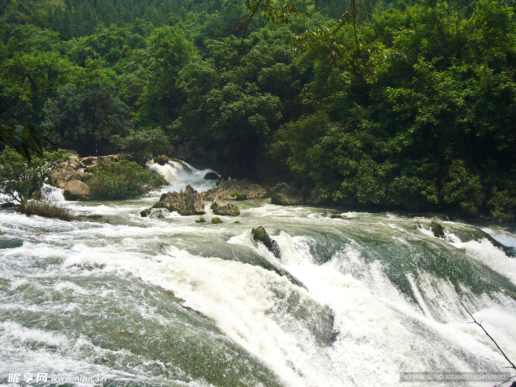 黄果树瀑布珍珠滩