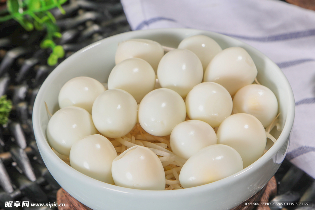 鹌鹑蛋美食