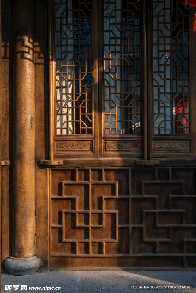 户外中式复古木质建筑