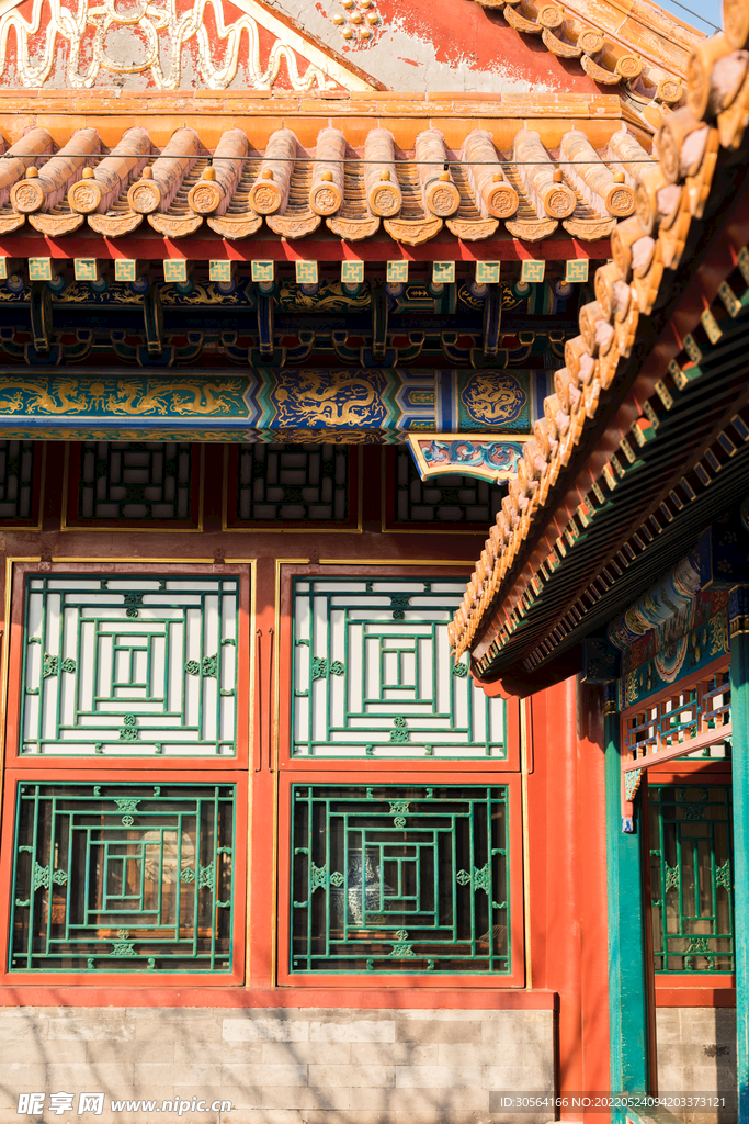 户外复古屋檐建筑