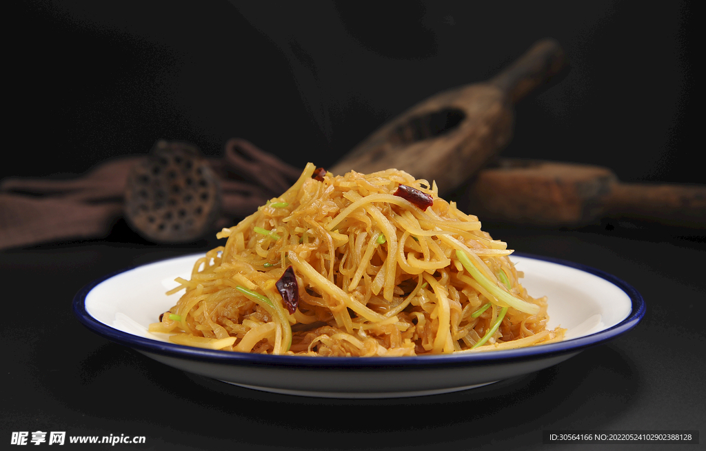 土豆丝炒酸菜美食