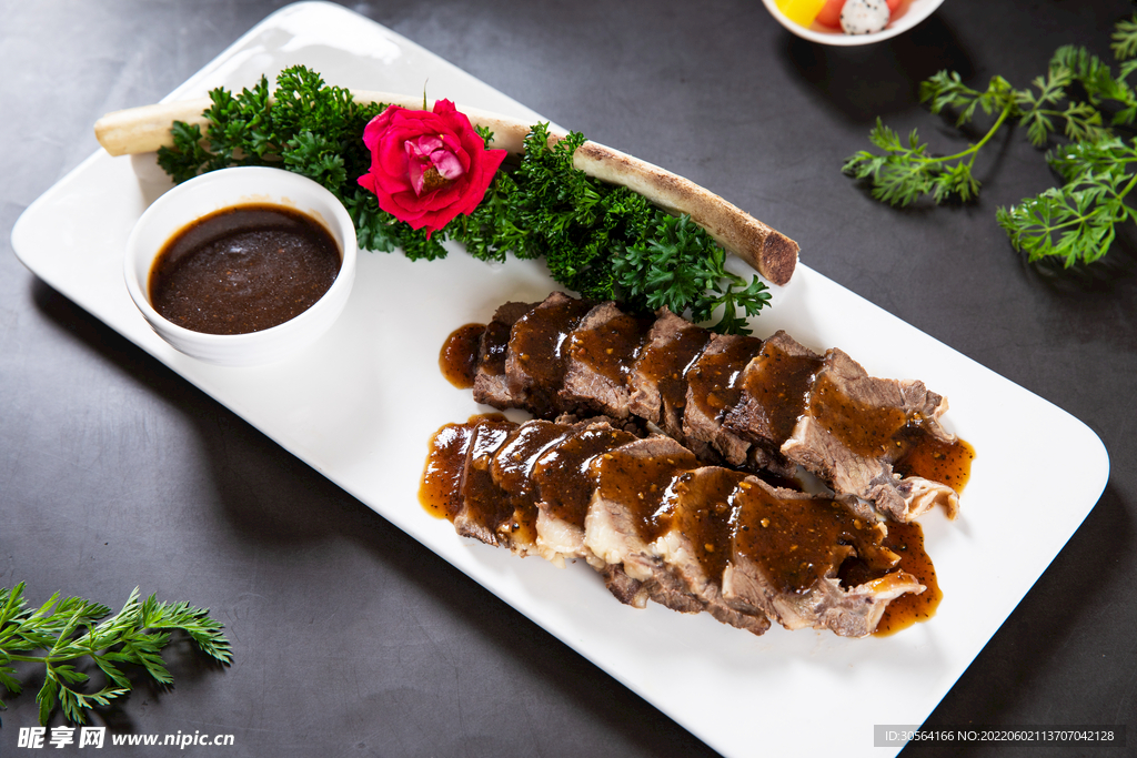 酱牛肉美食