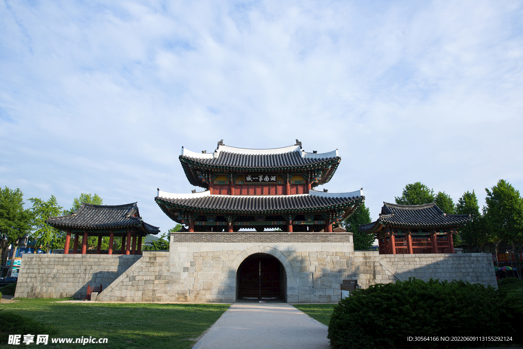 户外复古宫殿建筑