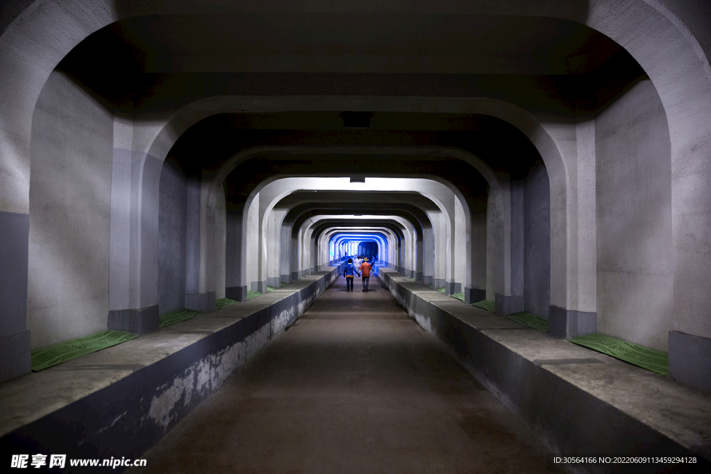 地下隧道空洞建筑