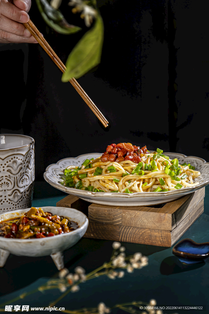 暗调拌面凉面美食