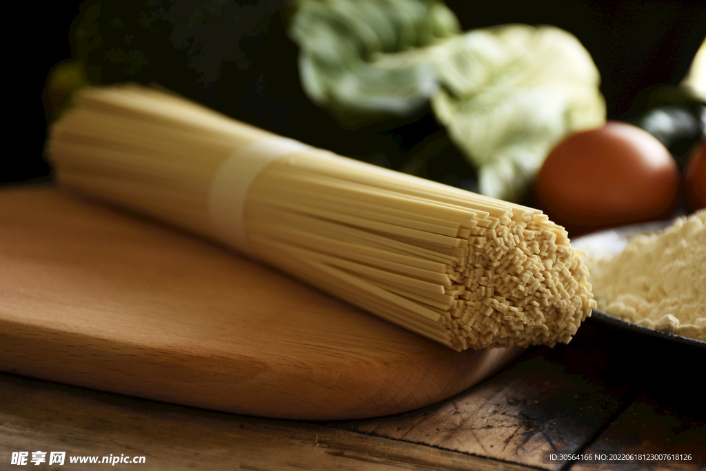 鸡蛋面条食材