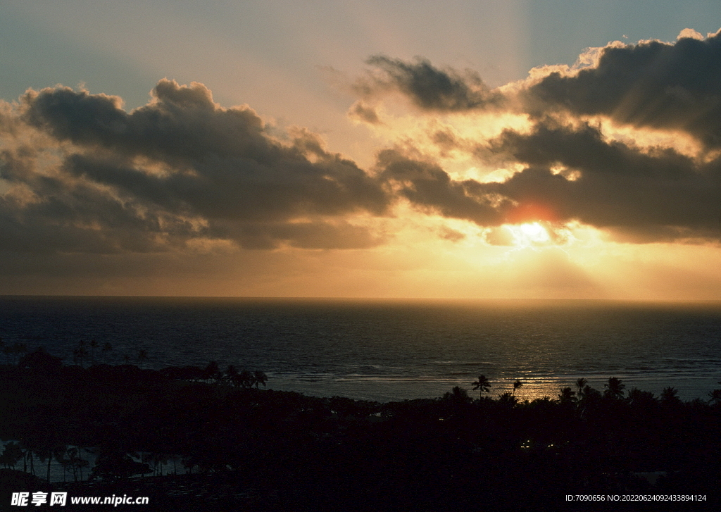 海上日出日落      
