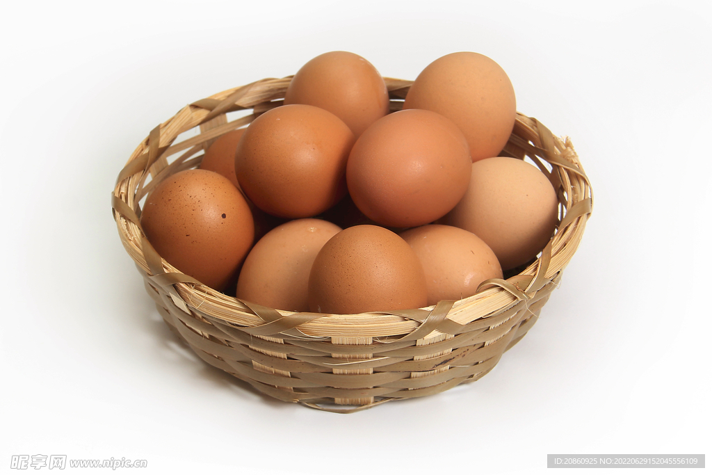 新鲜的鸡蛋图片