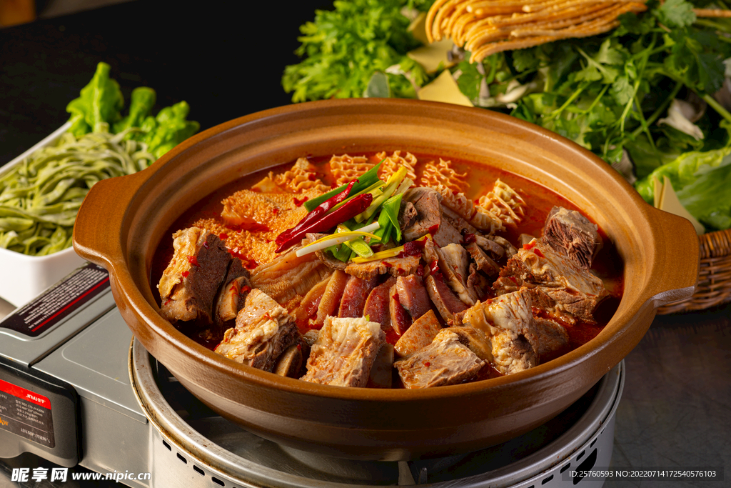 火锅 涮牛肉 美食 青菜 中餐