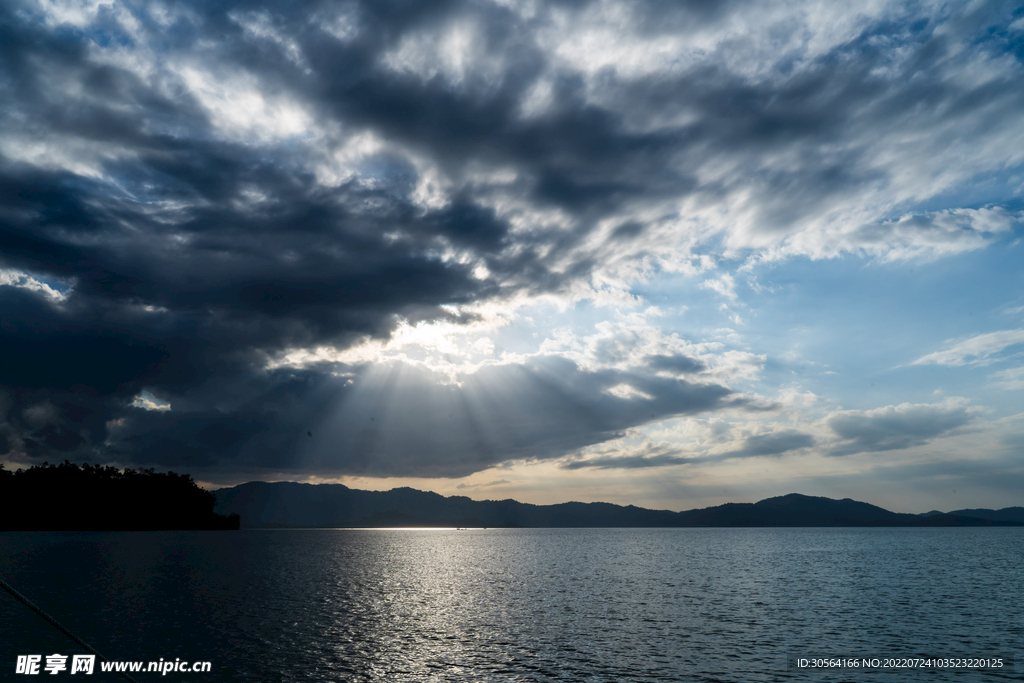 户外海水海边云层