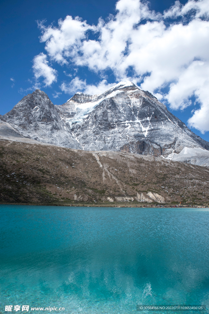 户外湖水山脉自然