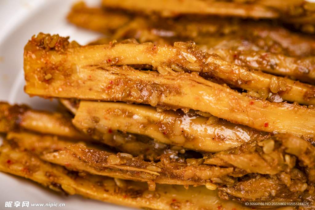 麻辣牛板筋美食