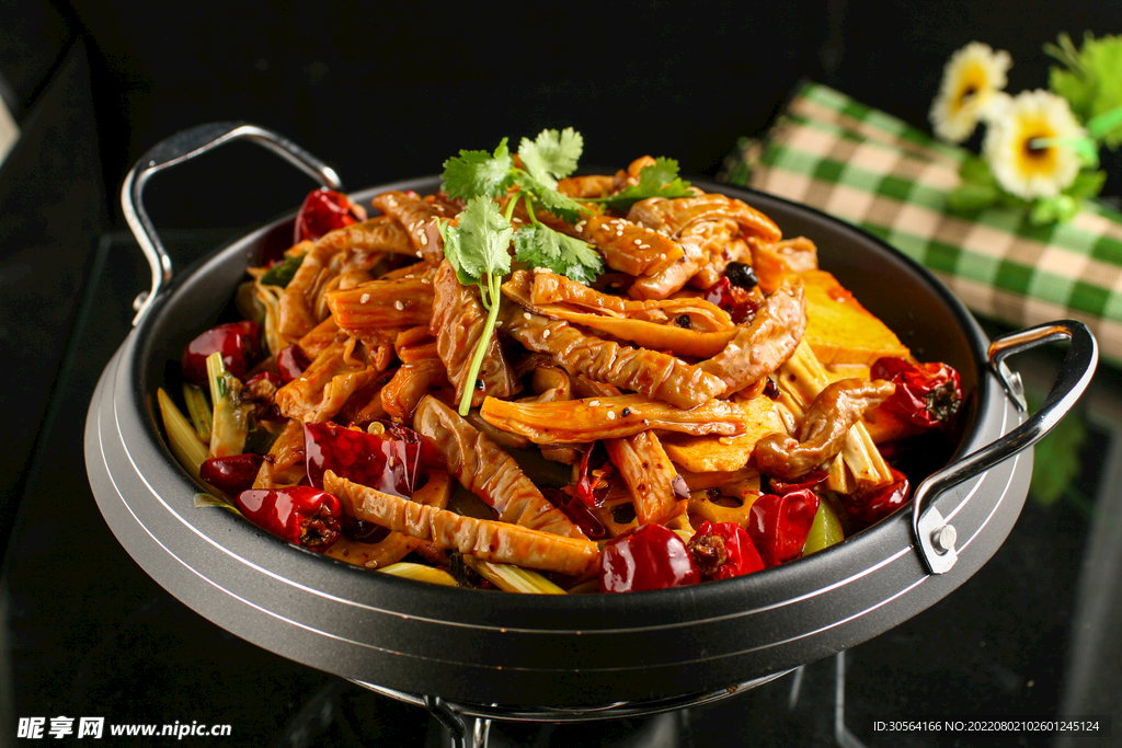 麻辣干锅腐竹美食