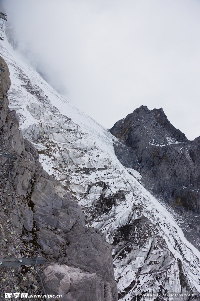 户外冬季雪山自然