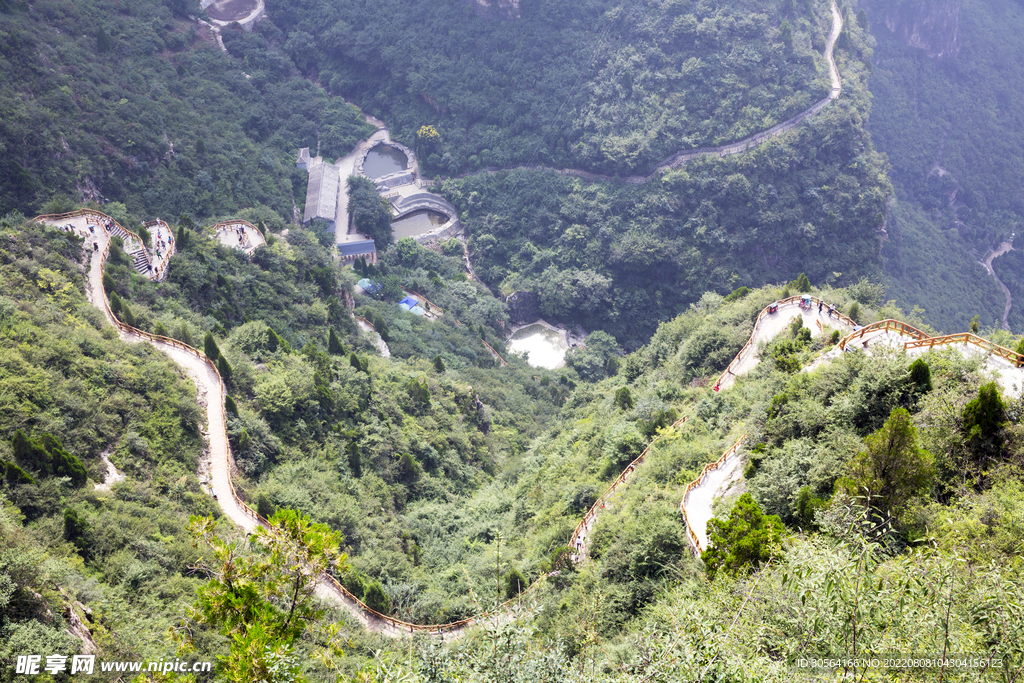 户外绿色山脉山峰自然