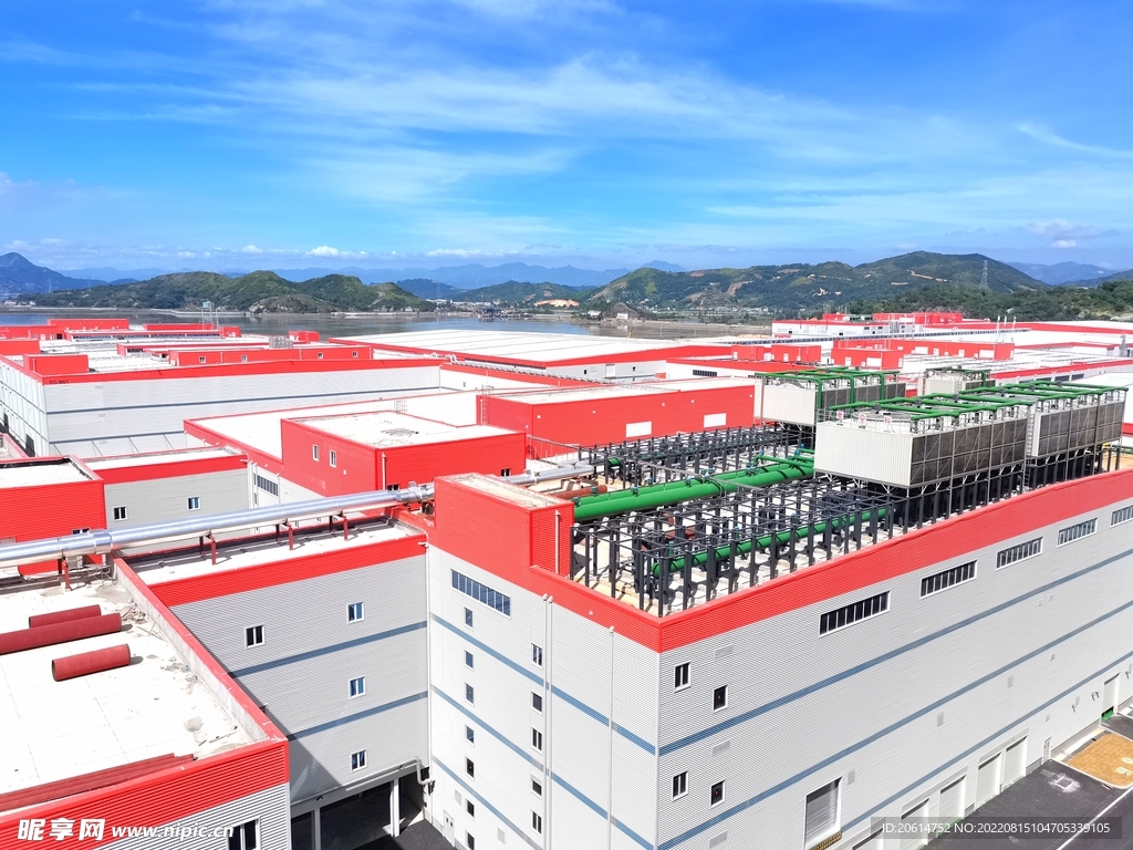 一望无际的工厂厂房