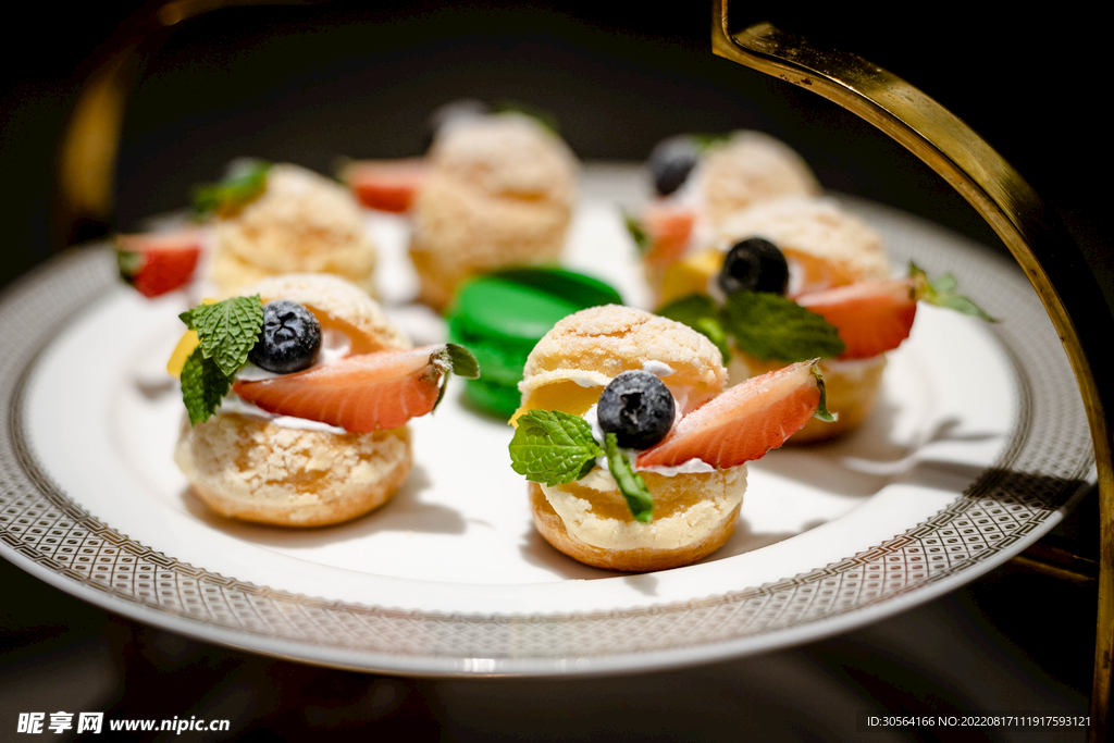 草莓蛋糕甜品小吃