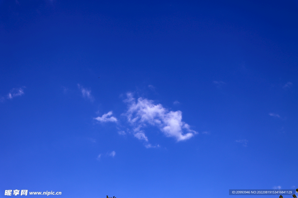 蓝天白云