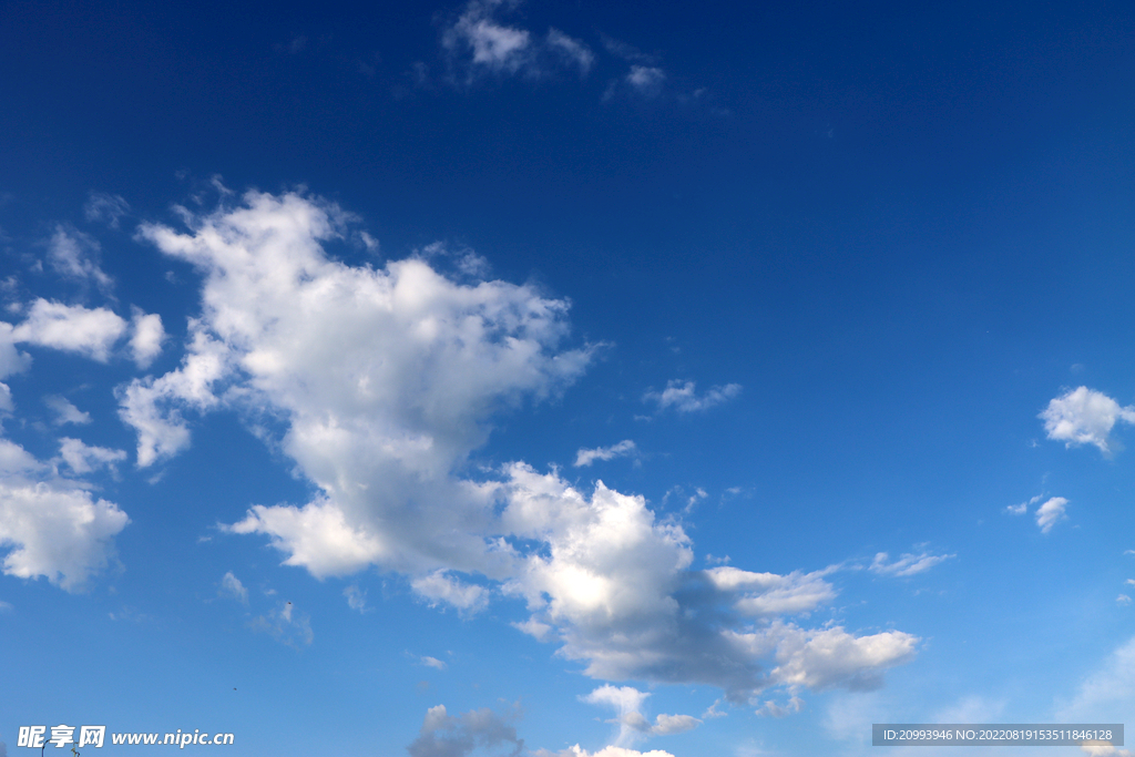 蓝天白云
