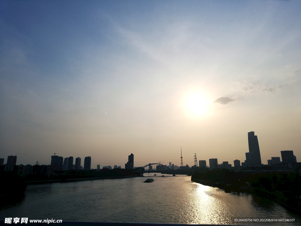 城市日出日落