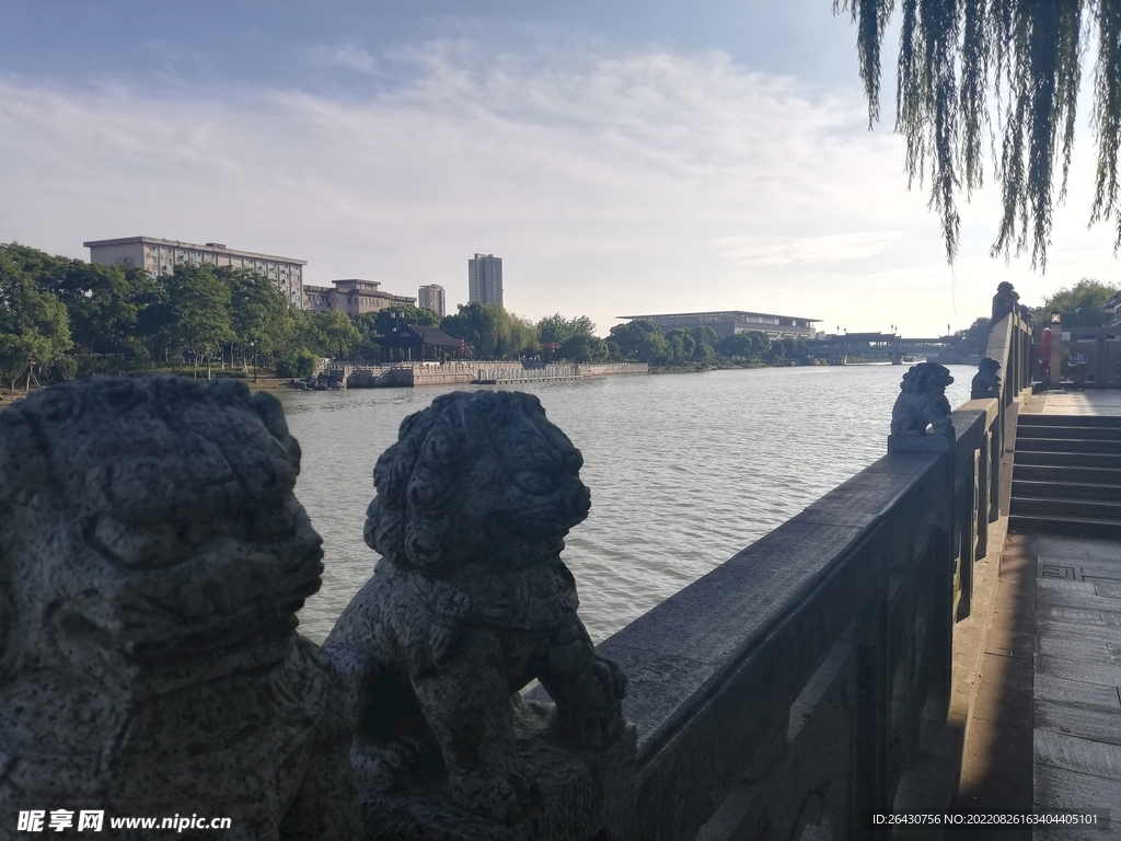 护城河健身步道
