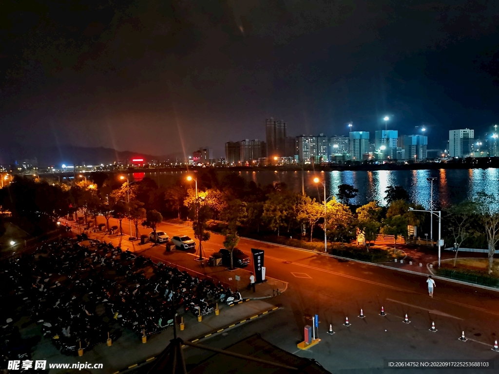 夜色下的城市美景