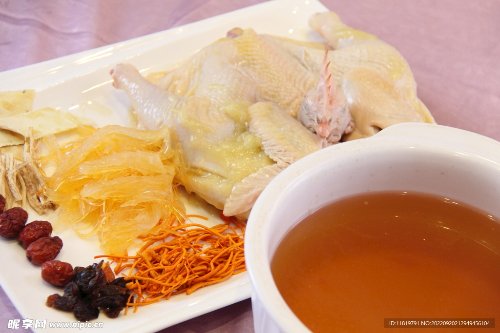 金石斛老鸡炖翅头