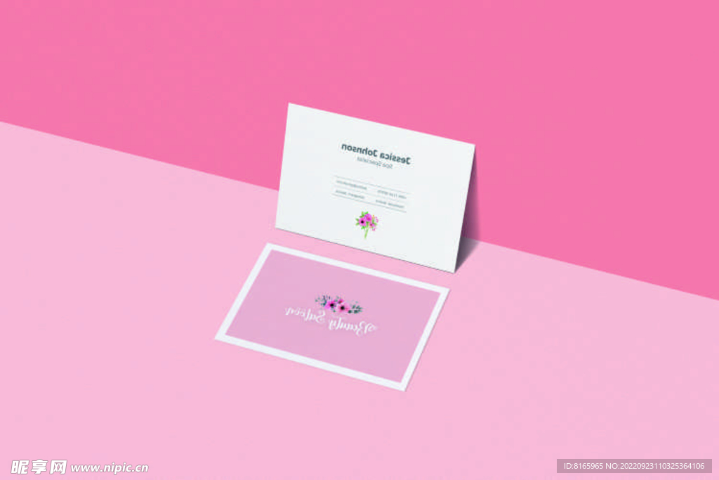 粉色名片模板