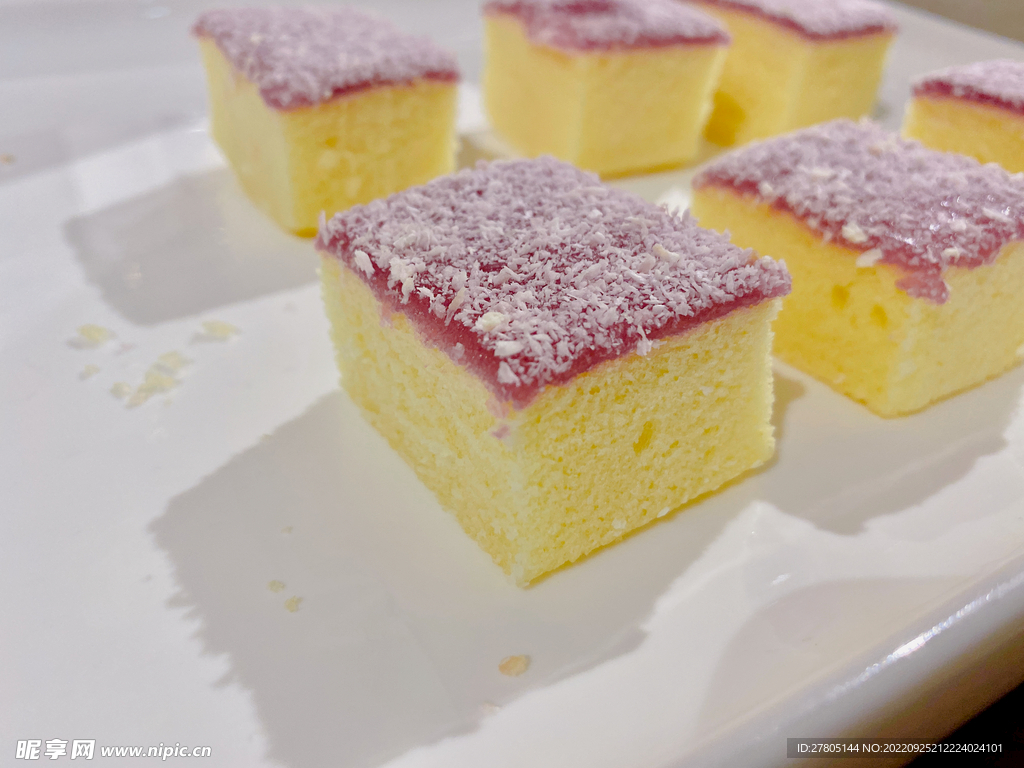 粉黄色甜点下午茶