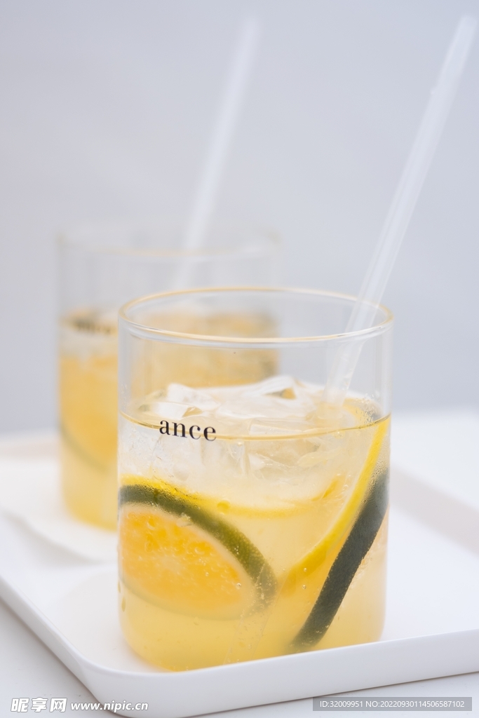 柠檬水            