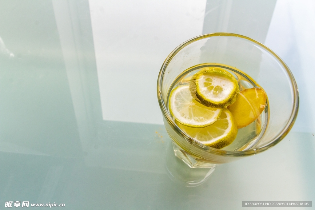 柠檬水            
