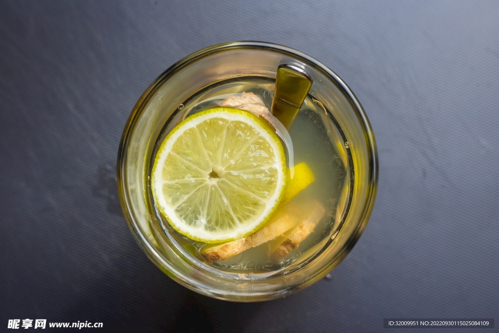 柠檬水            