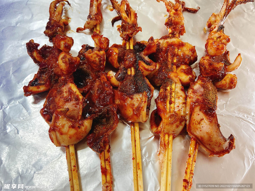 美味的烤鱿鱼图片