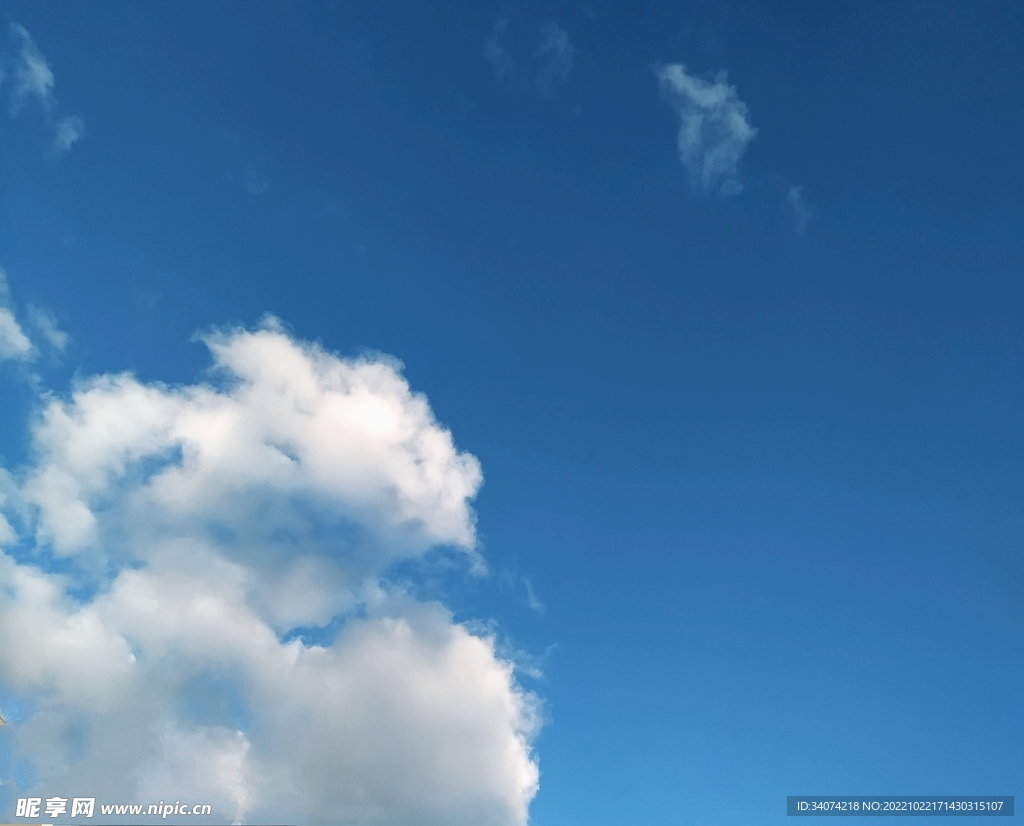 蓝天白云