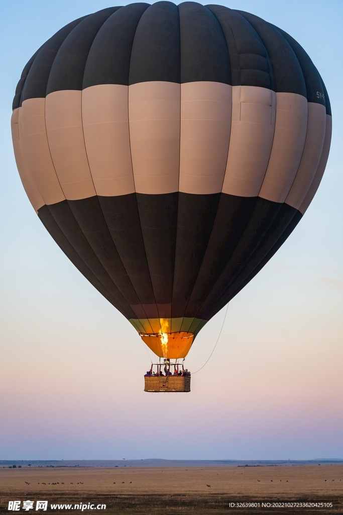 天空中热气球