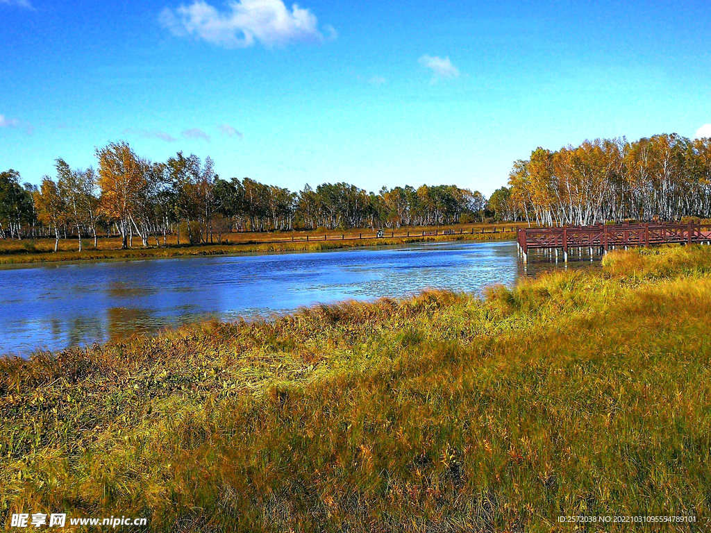 乌兰布统公主湖