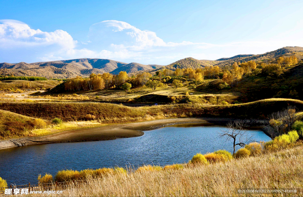 乌兰布统公主湖