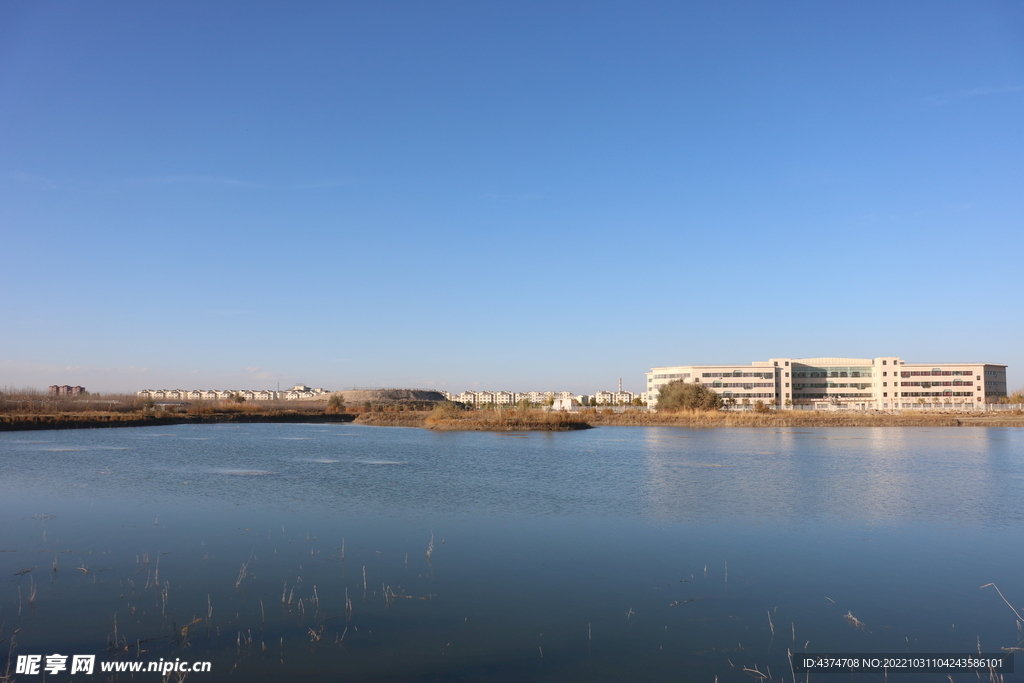 边疆小镇的冬天