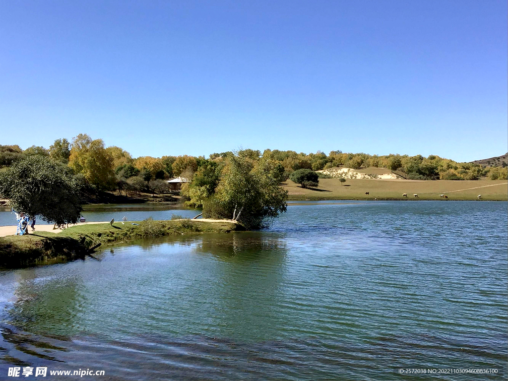 乌兰布统公主湖