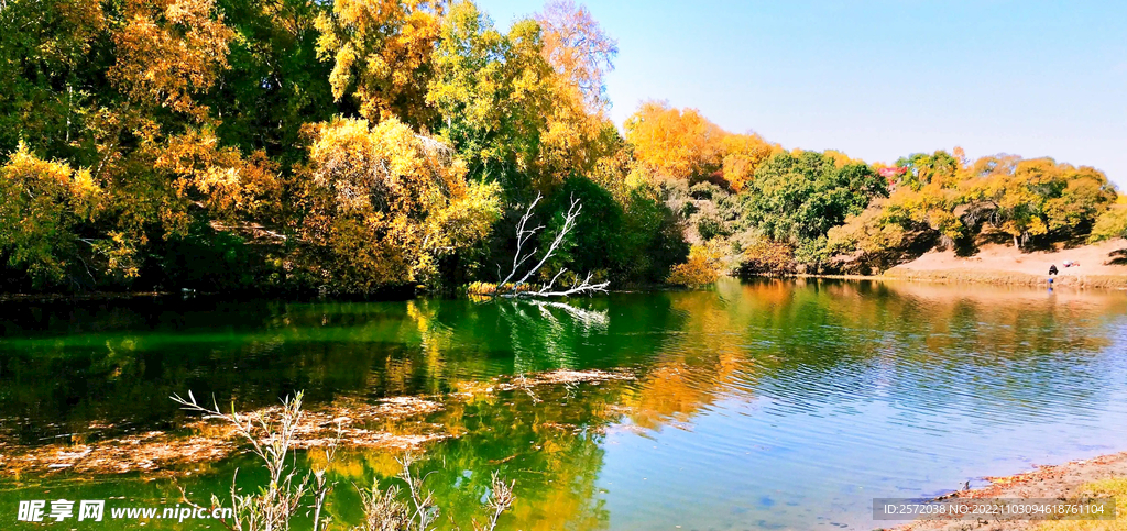 乌兰布统公主湖