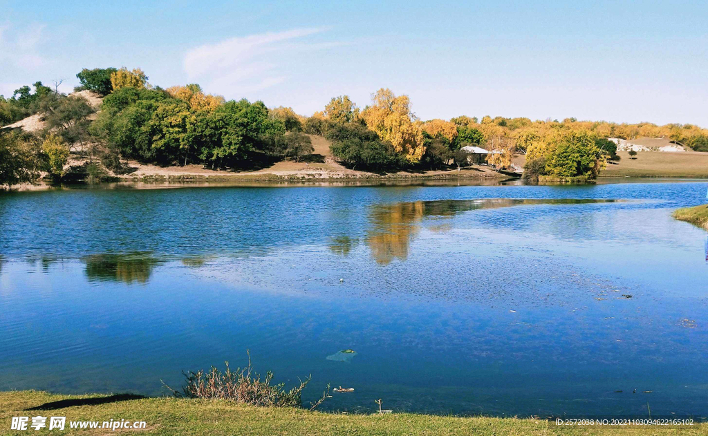 乌兰布统公主湖