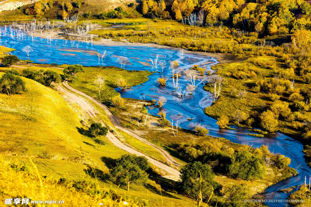 内蒙乌兰布统草原