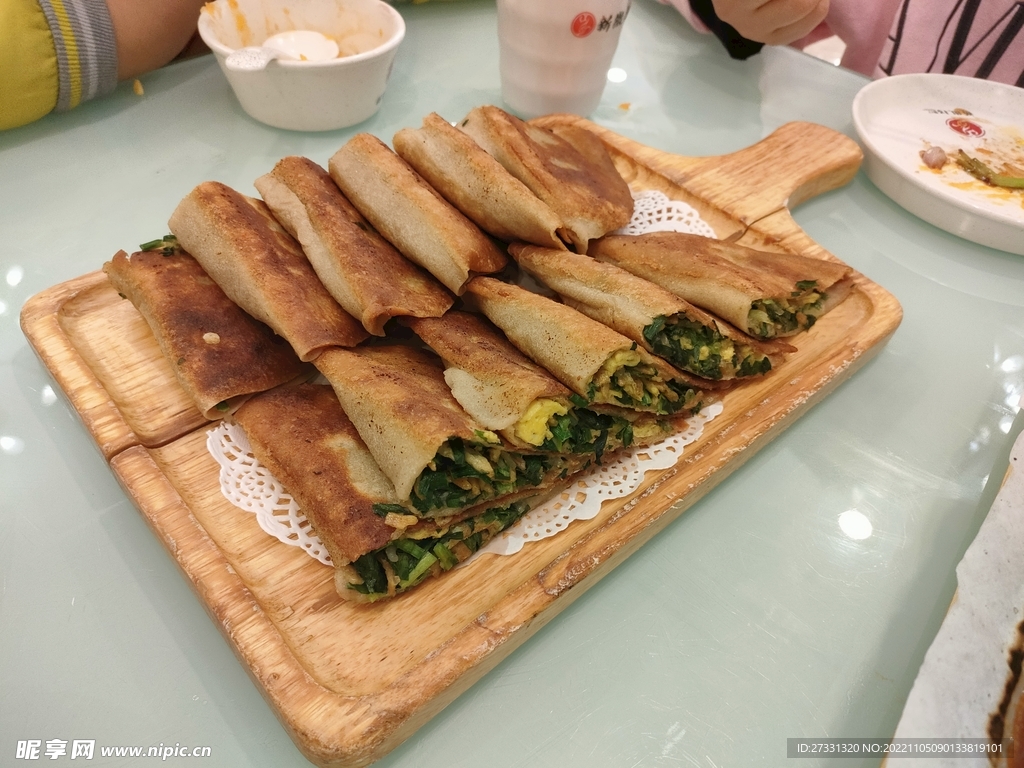 韭菜鸡蛋菜盒子