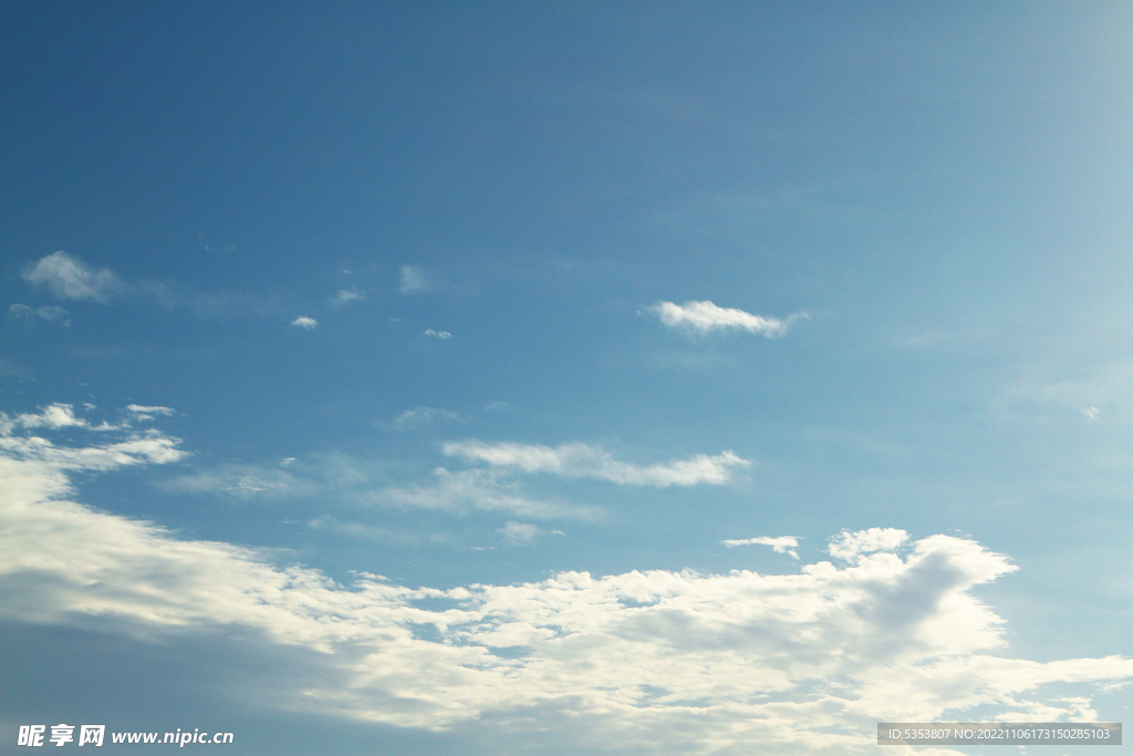 天空白云