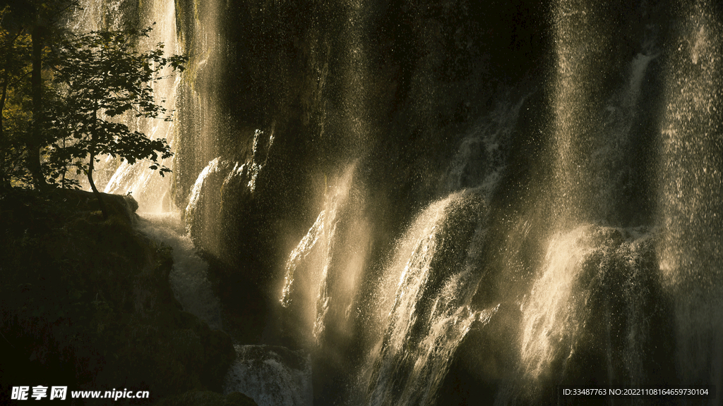 布里特威斯湖国家公园     