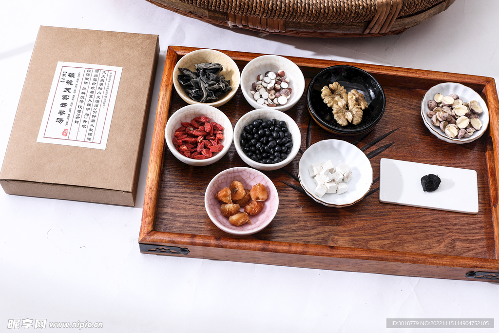 核桃芡实云苓汤