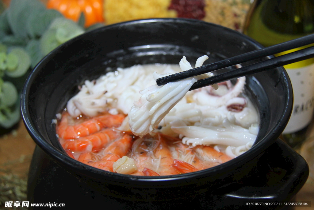 鲜鱿鲜虾干贝粥