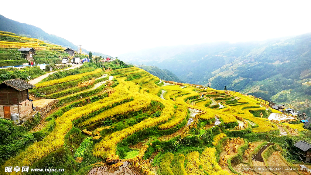 从江加榜梯田风光