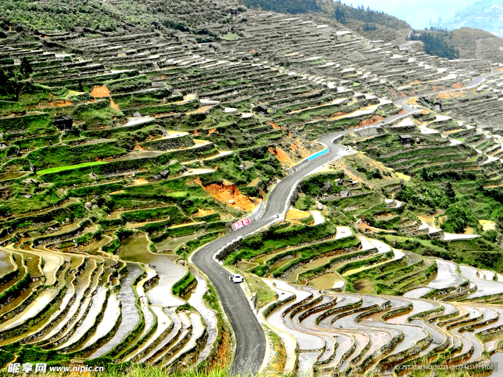 从江加榜梯田风光