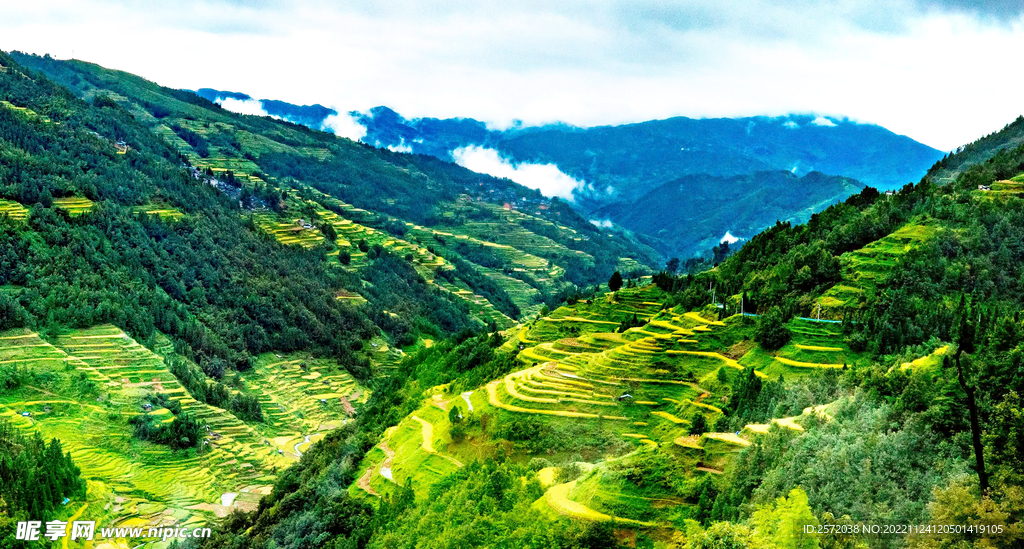 从江加榜梯田风光